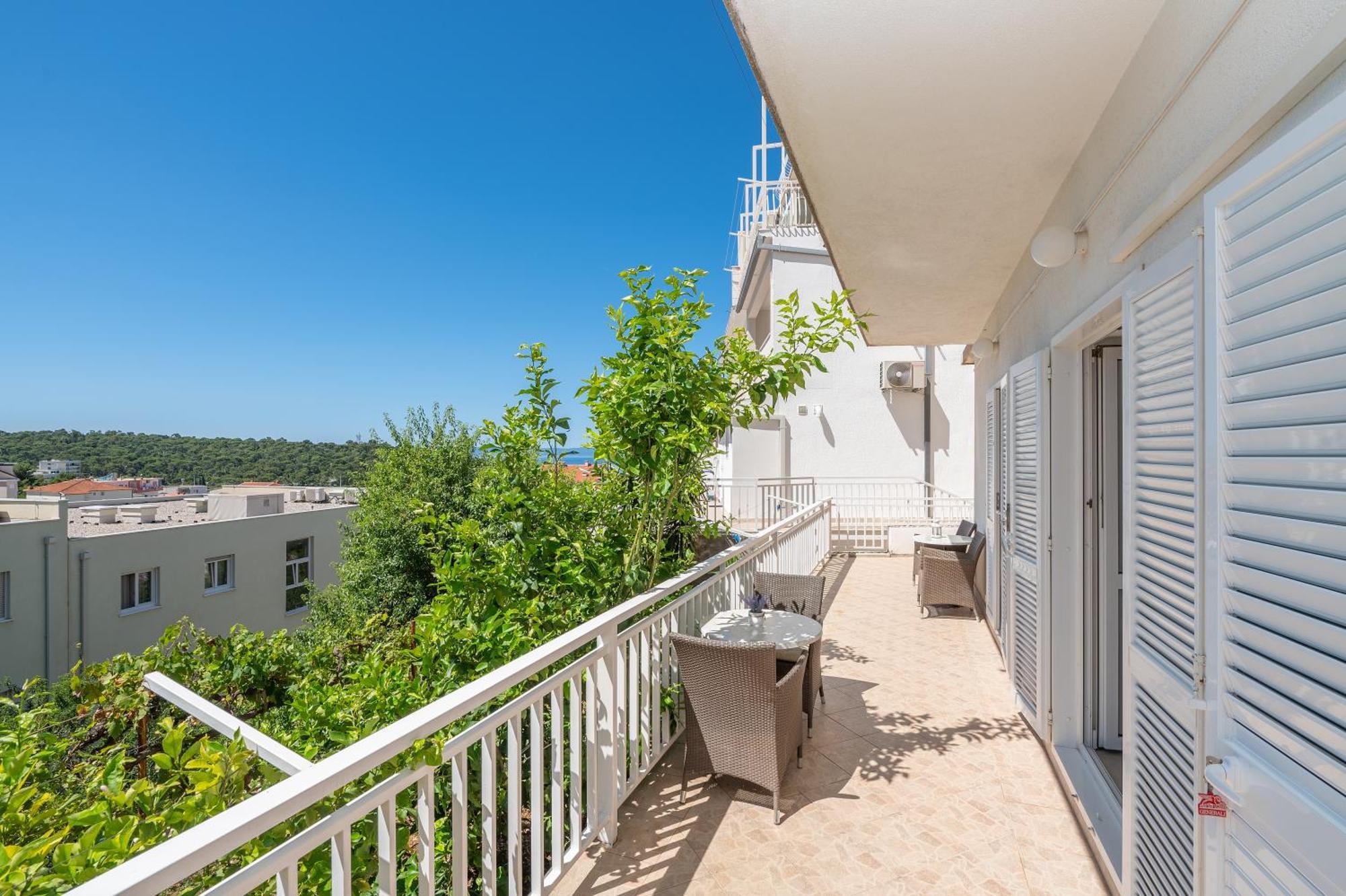Apartmani Sani Макарска Экстерьер фото
