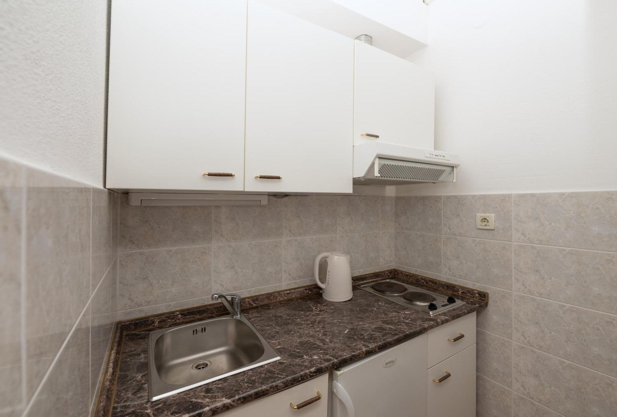 Apartmani Sani Макарска Экстерьер фото
