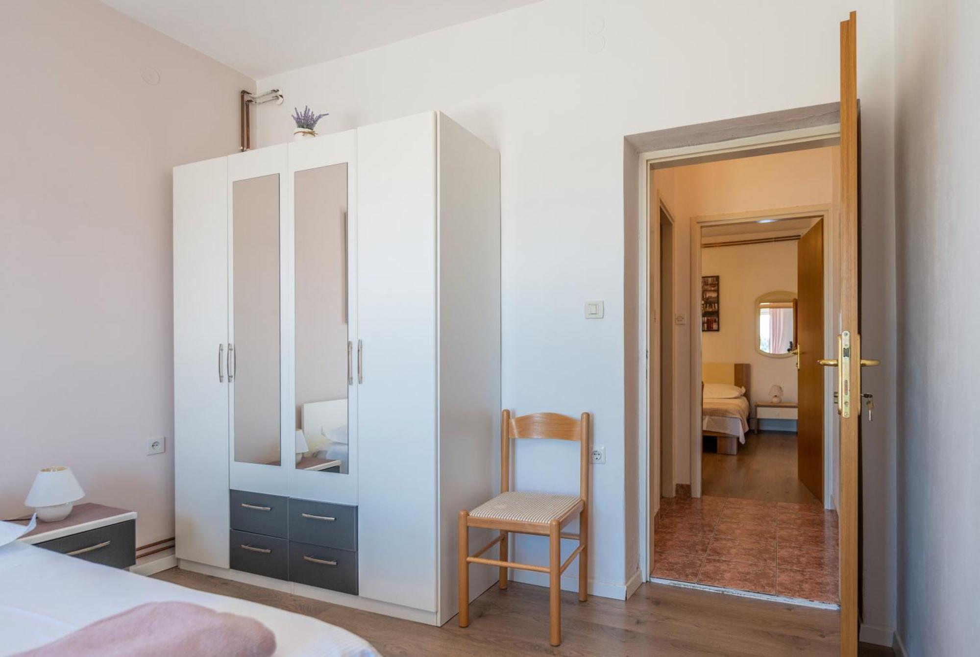 Apartmani Sani Макарска Экстерьер фото
