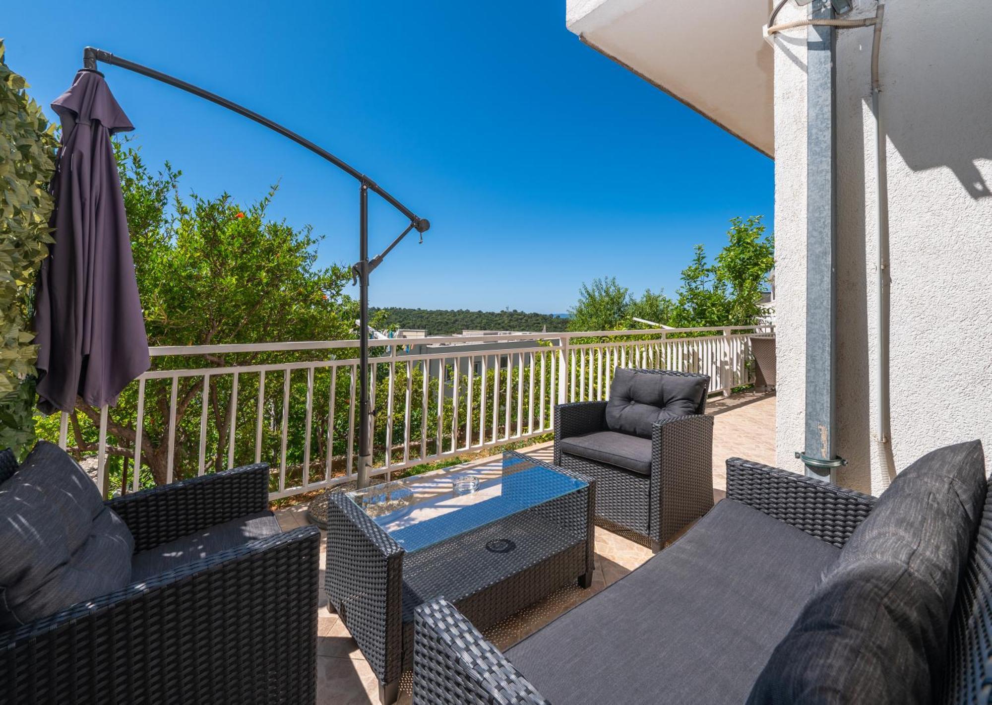 Apartmani Sani Макарска Экстерьер фото
