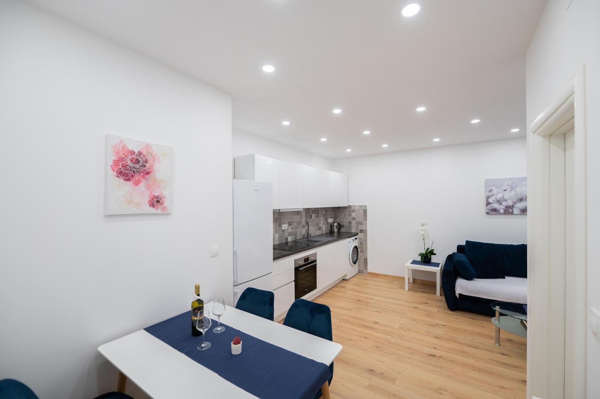 Apartmani Sani Макарска Экстерьер фото