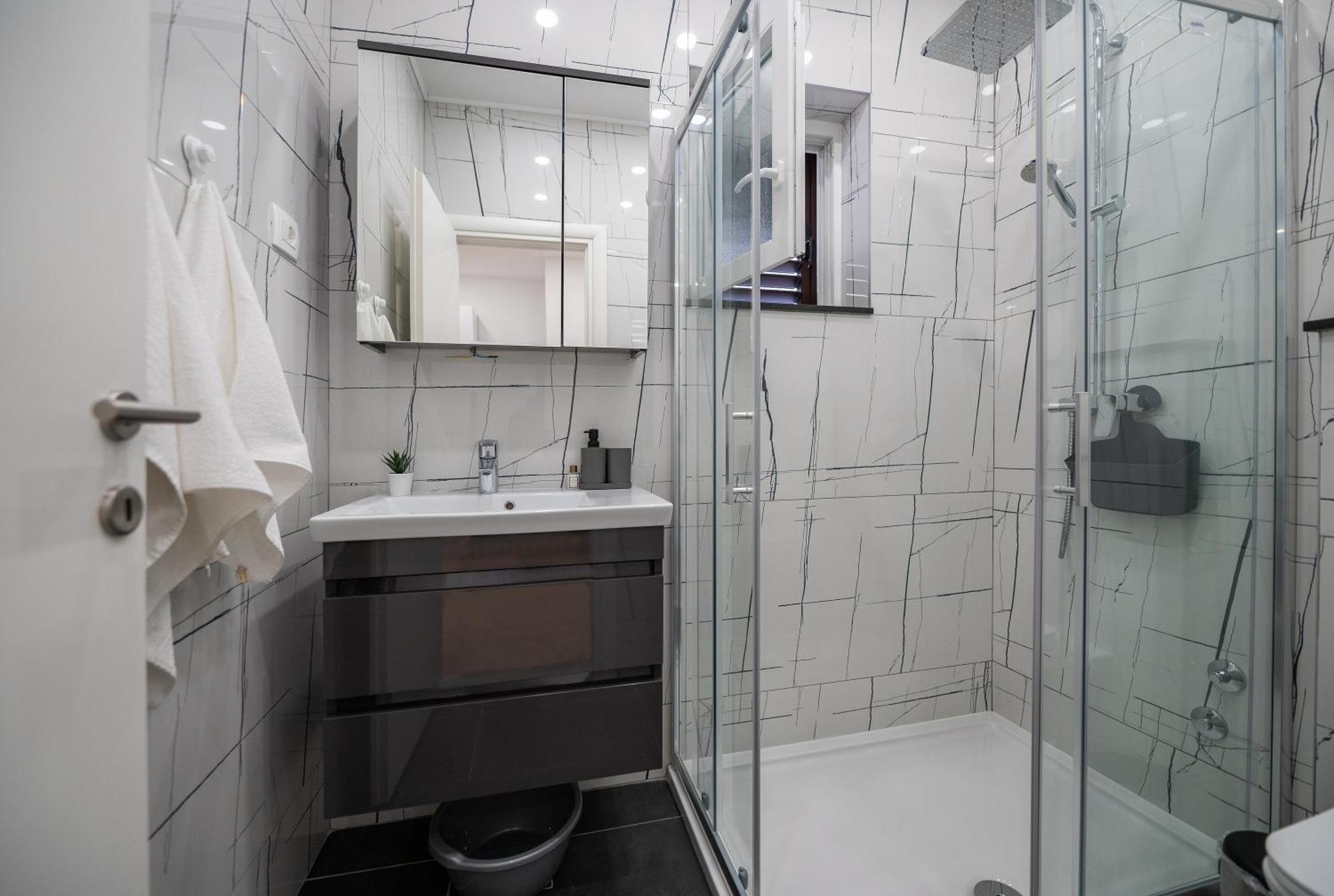Apartmani Sani Макарска Экстерьер фото